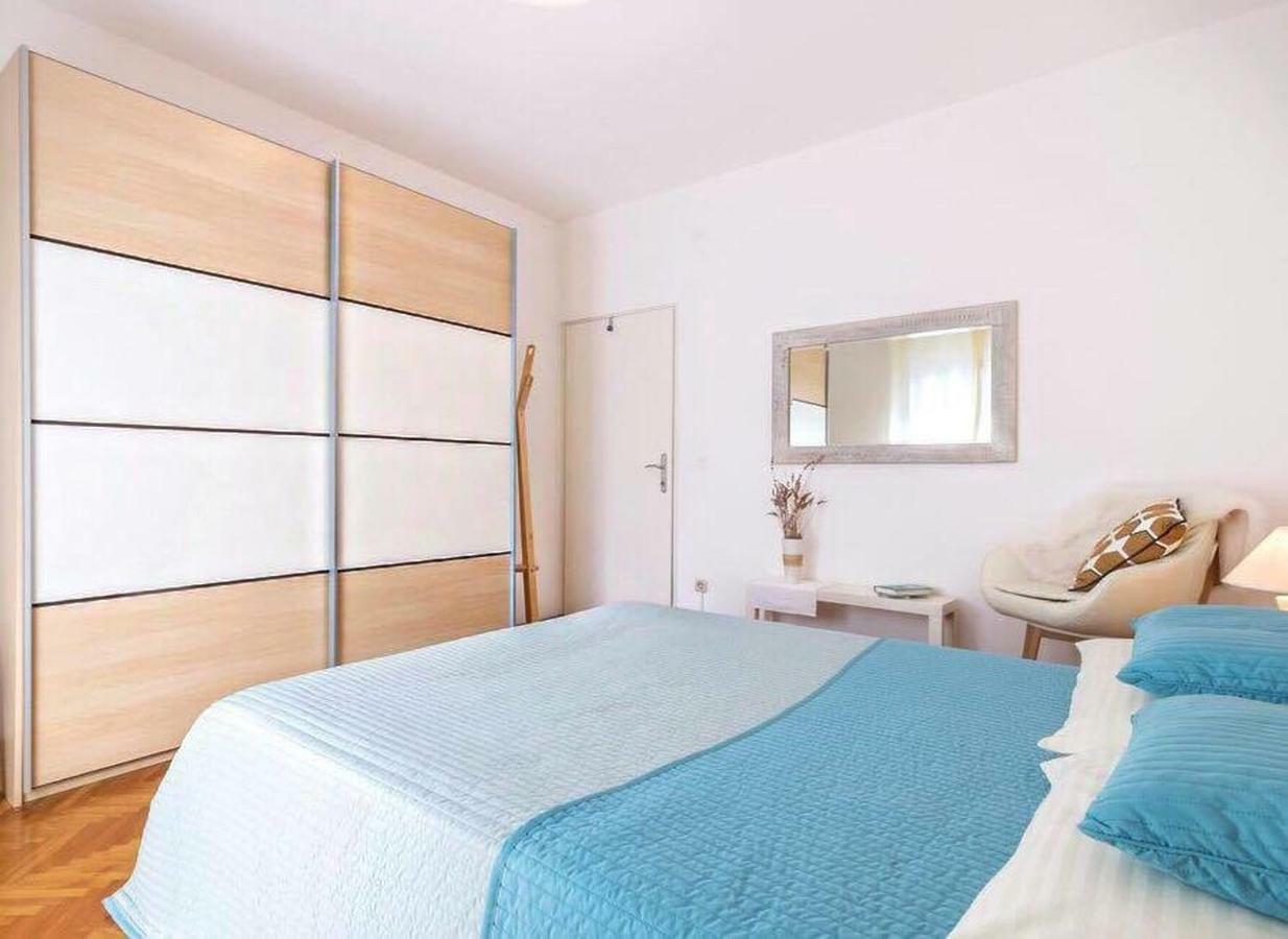Apartman Eta Apartment Пула Екстериор снимка