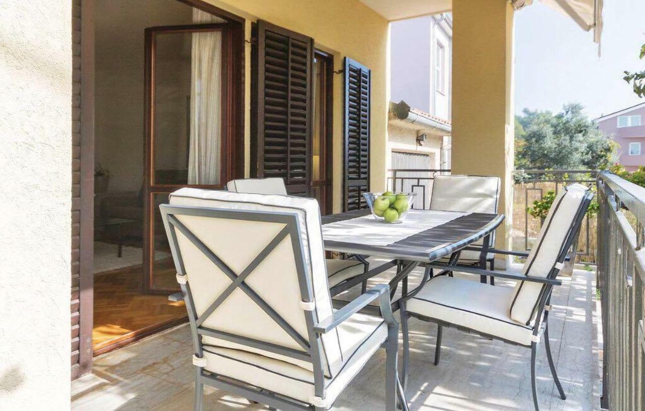 Apartman Eta Apartment Пула Екстериор снимка