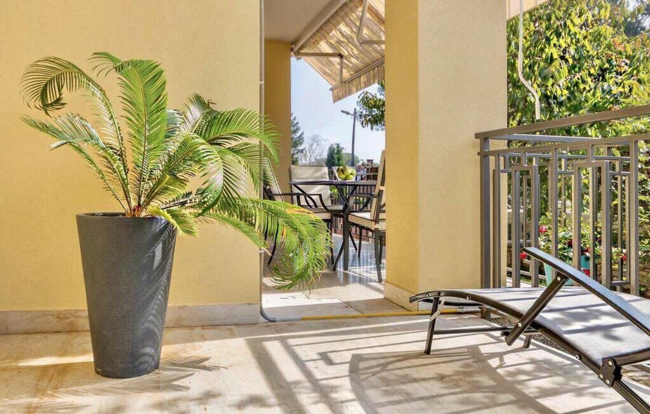 Apartman Eta Apartment Пула Екстериор снимка