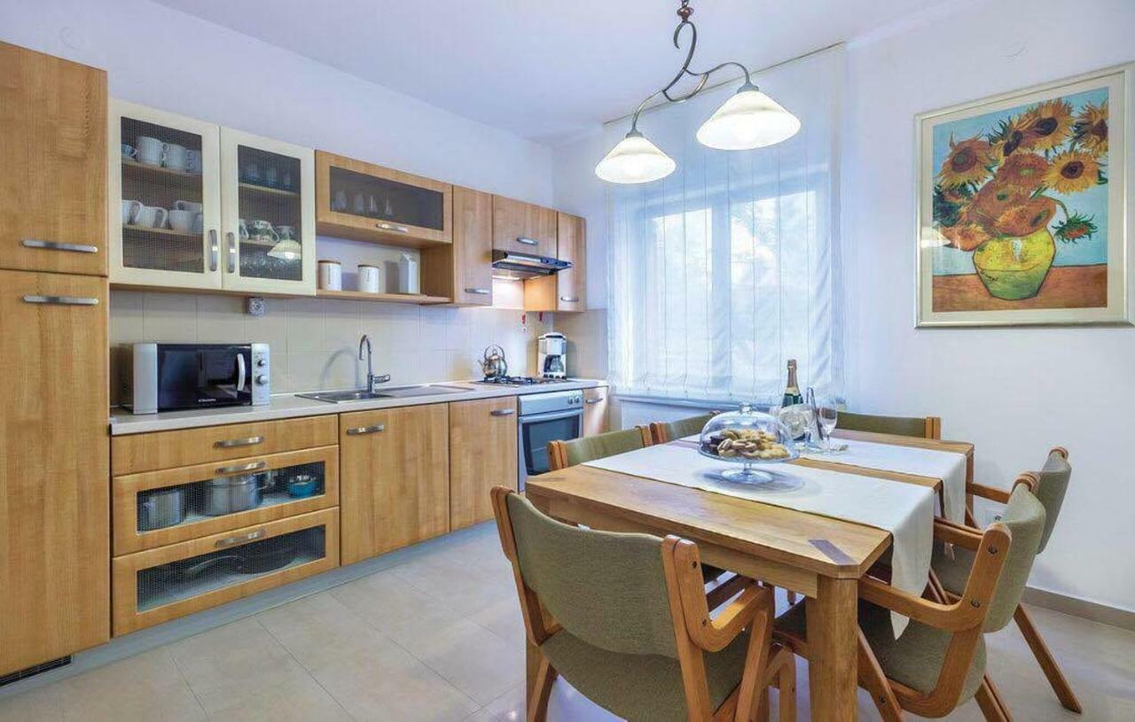 Apartman Eta Apartment Пула Екстериор снимка